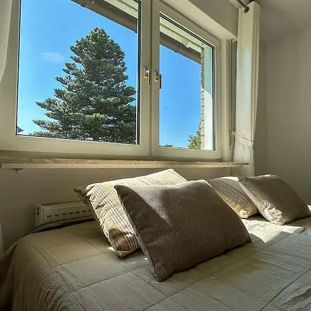 דירה Benedenappartement In Met Uitzicht En Balkon ווינטרברג