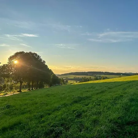 Apartment Benedenappartement In Met Uitzicht En Balkon