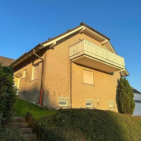 Benedenappartement In Met Uitzicht En Balkon Winterberg