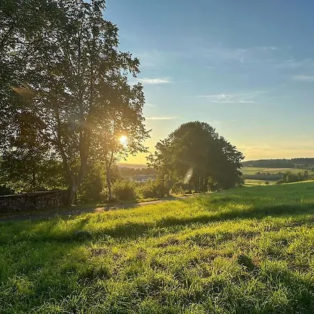Benedenappartement In Met Uitzicht En Balkon *