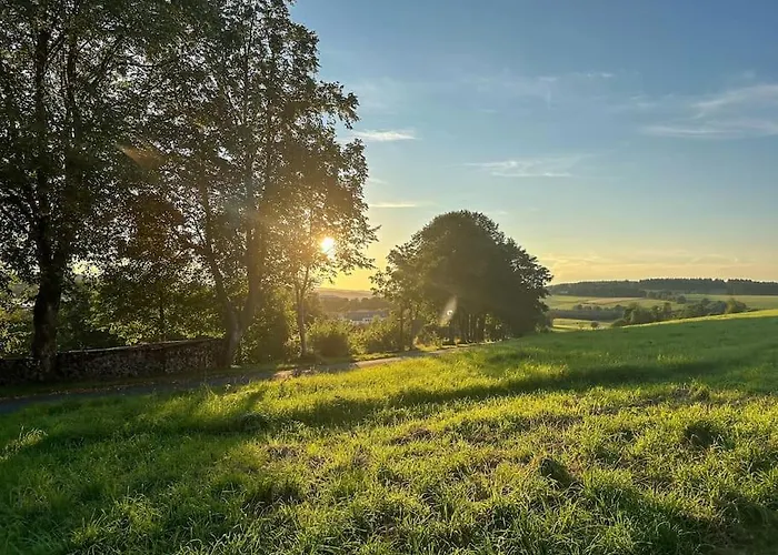 Benedenappartement In Met Uitzicht En Balkon *